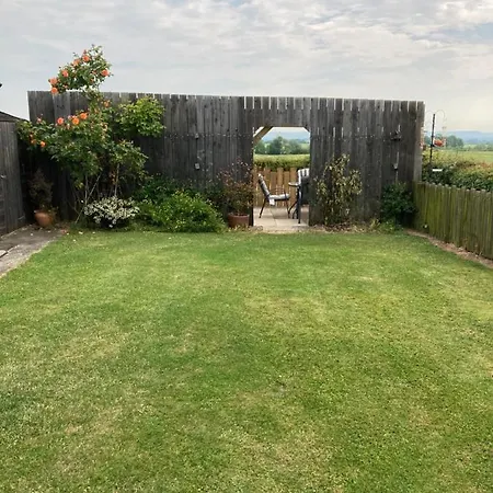 High Oak בית נופש *